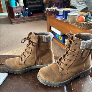 Cliffs by White Mountain. Mentor